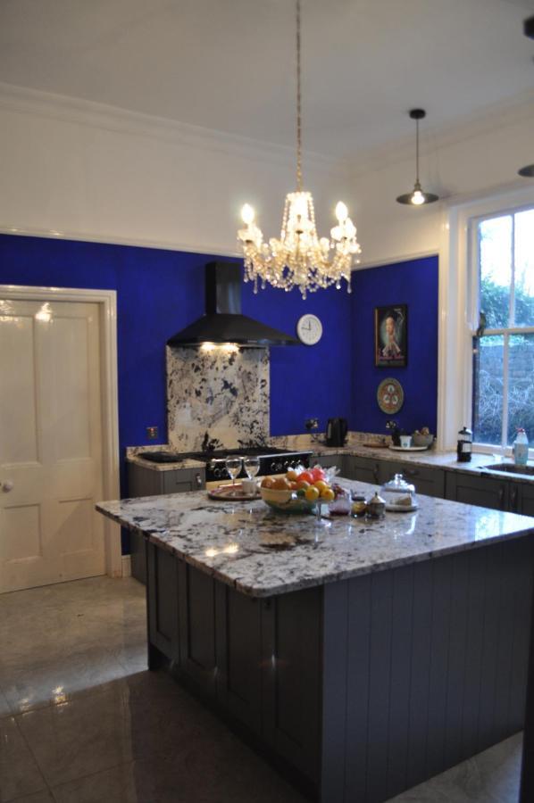 Aberley House Bed & Breakfast Waterloo Екстериор снимка