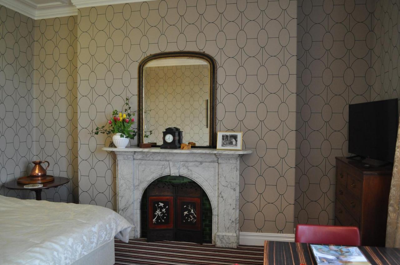 Aberley House Bed & Breakfast Waterloo Екстериор снимка