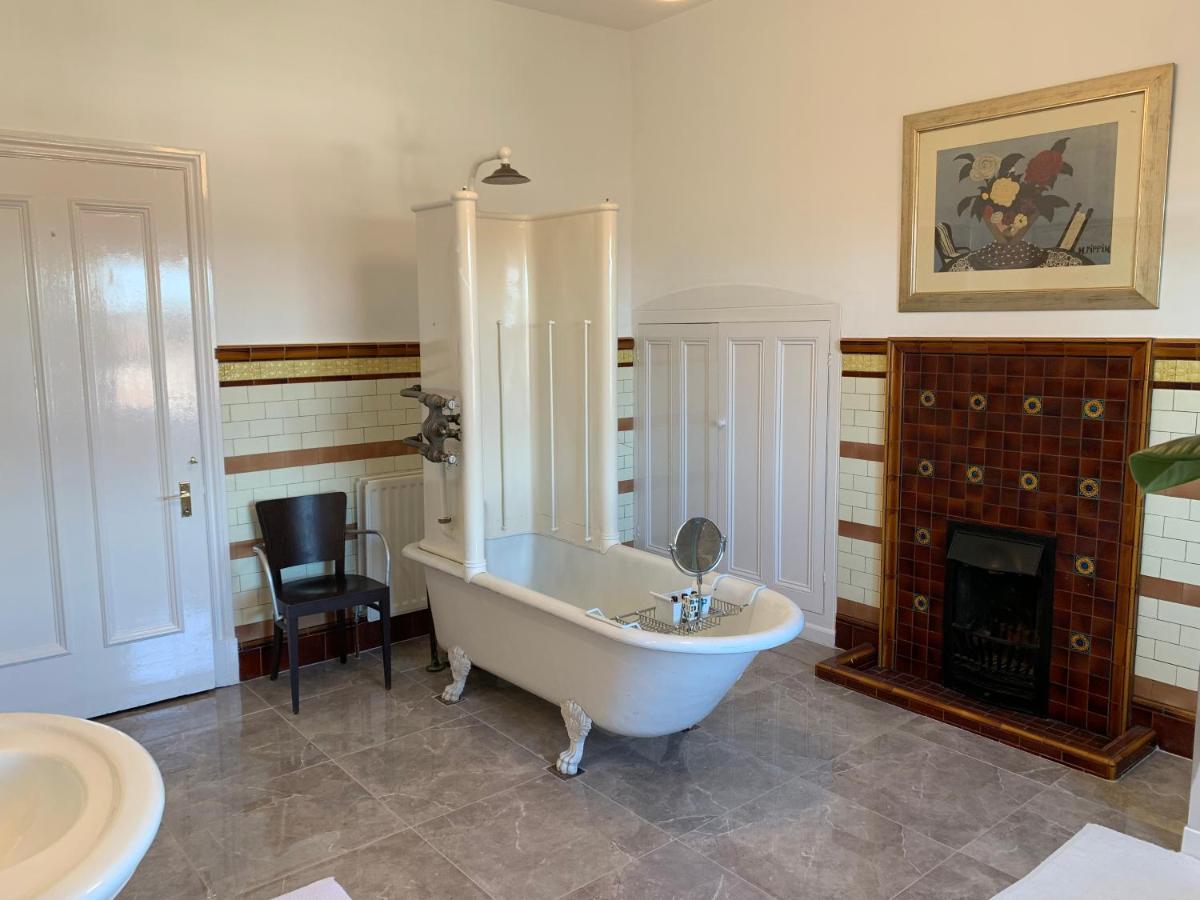 Aberley House Bed & Breakfast Waterloo Екстериор снимка