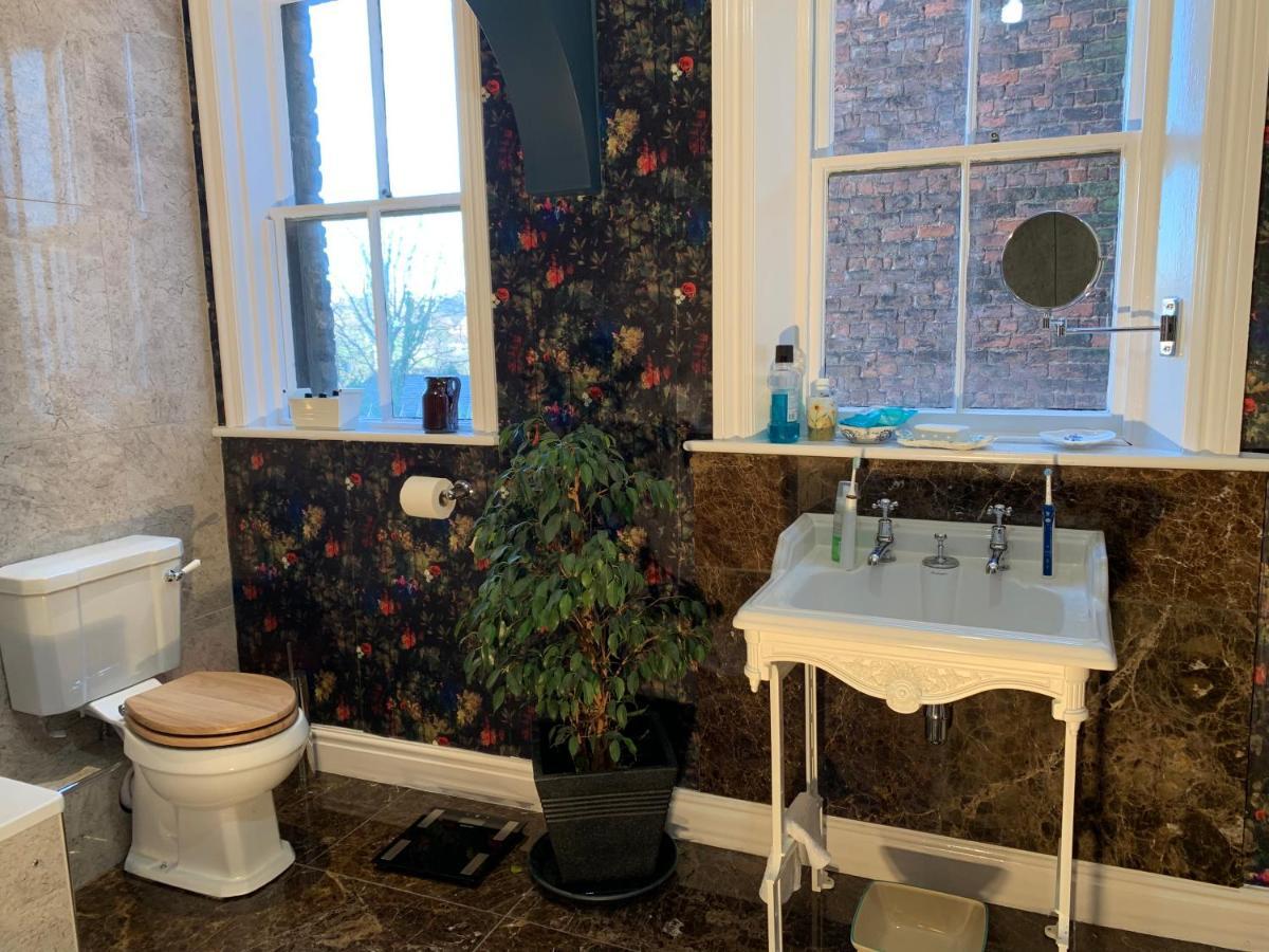Aberley House Bed & Breakfast Waterloo Екстериор снимка